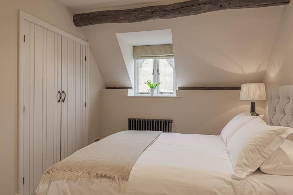 East Barn Cottage - Refurbished Barn Conversion! Weston Subedge Экстерьер фото