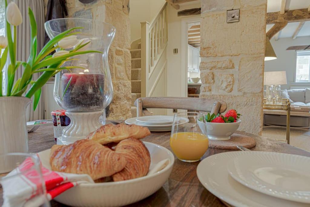 East Barn Cottage - Refurbished Barn Conversion! Weston Subedge Экстерьер фото