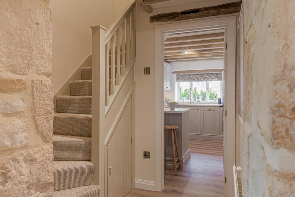 East Barn Cottage - Refurbished Barn Conversion! Weston Subedge Экстерьер фото